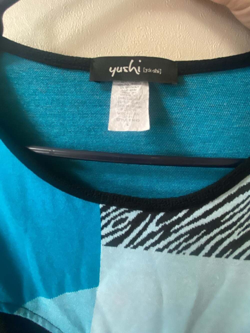 Yushi Abstract Colorblock Asymmetrical Tunic Top - Picture 3 of 3